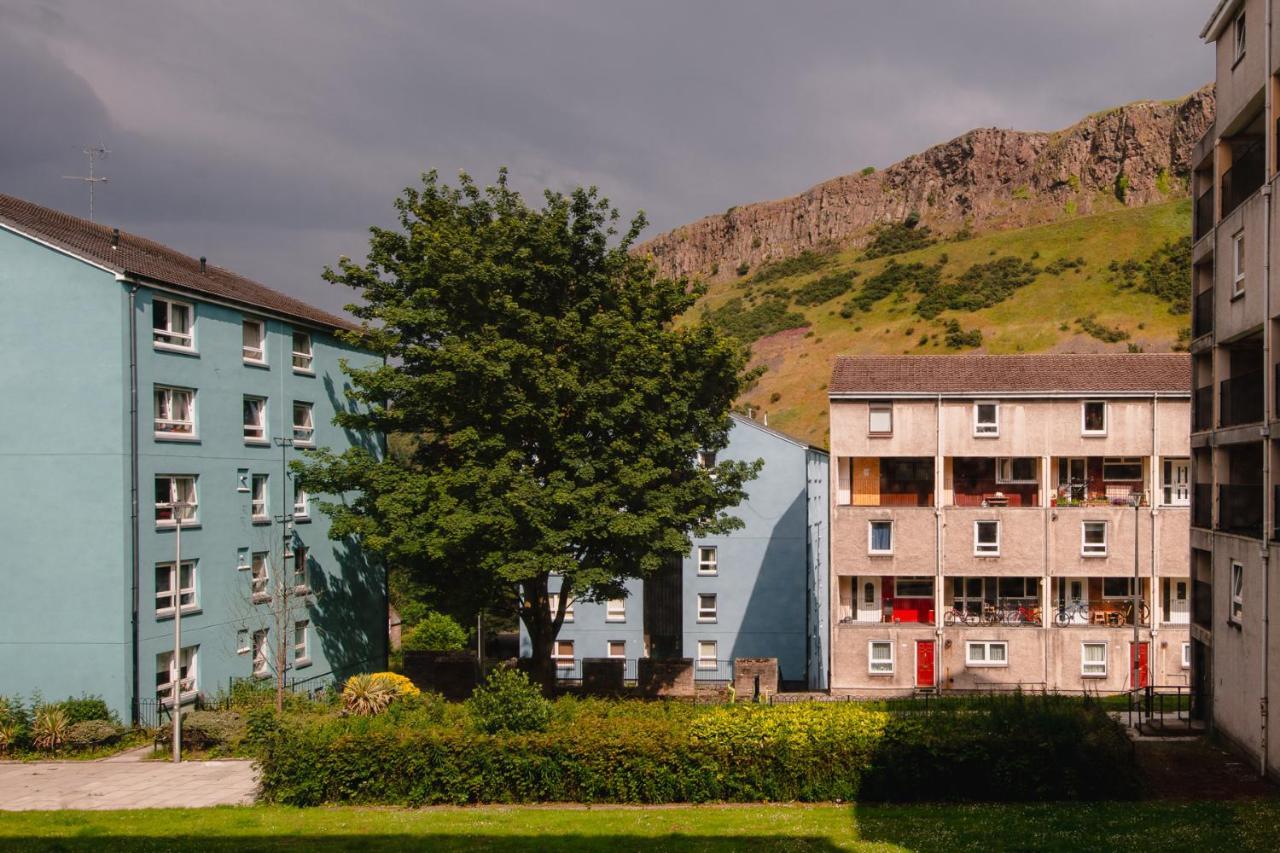 Fab Arthur Seat Views, Old Town Apartment Единбург Екстериор снимка