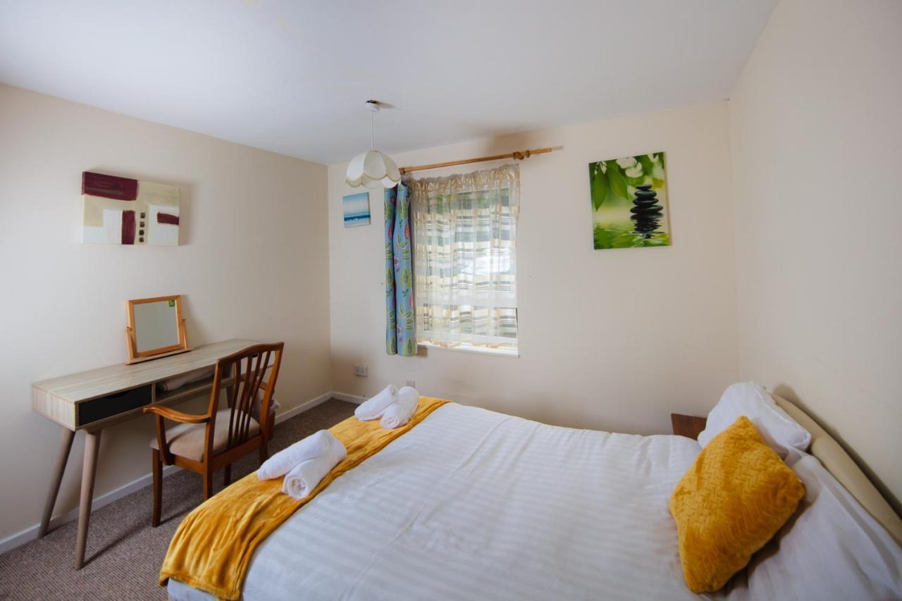 Fab Arthur Seat Views, Old Town Apartment Единбург Екстериор снимка