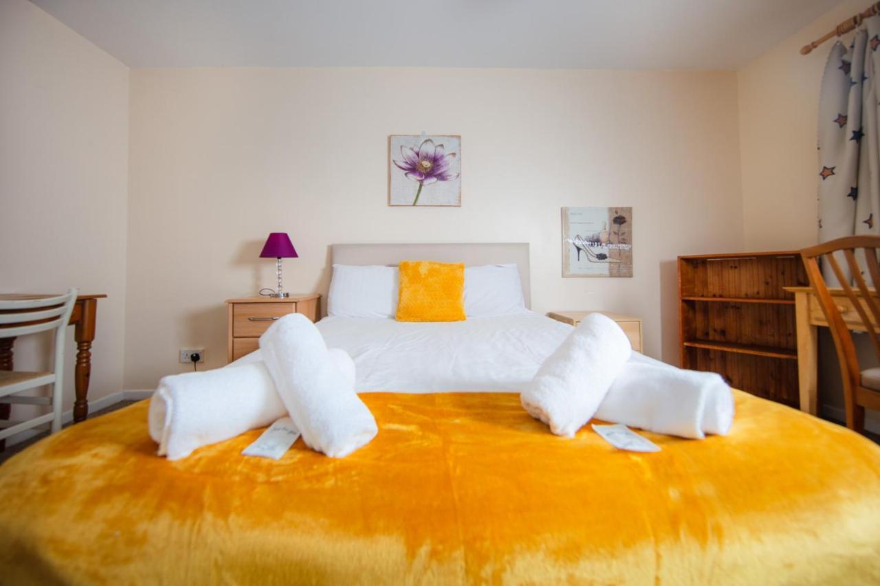 Fab Arthur Seat Views, Old Town Apartment Единбург Екстериор снимка