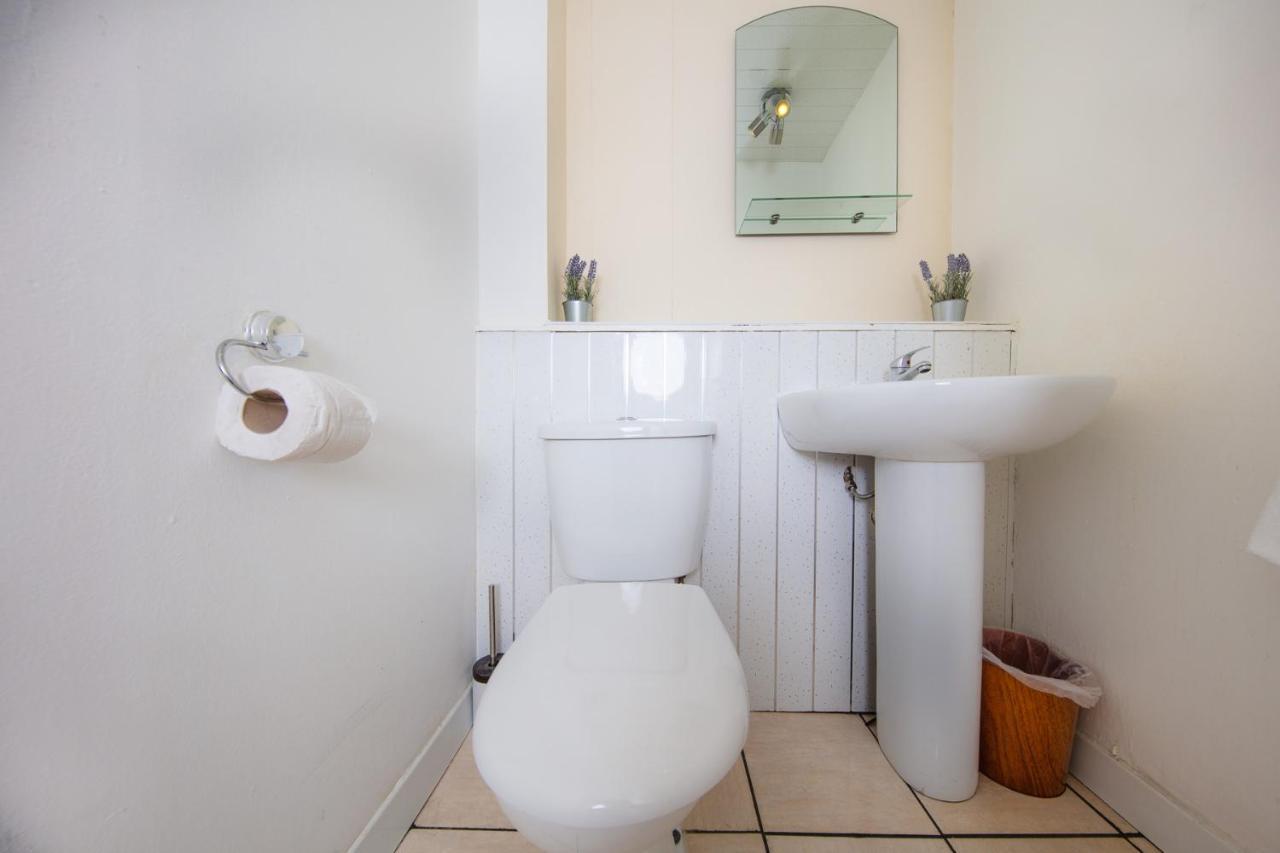 Fab Arthur Seat Views, Old Town Apartment Единбург Екстериор снимка