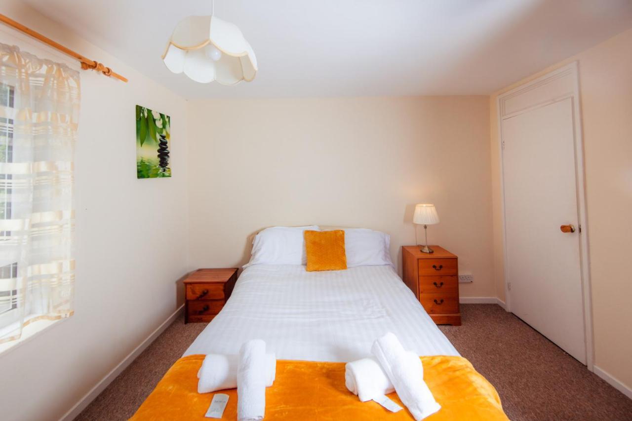 Fab Arthur Seat Views, Old Town Apartment Единбург Екстериор снимка