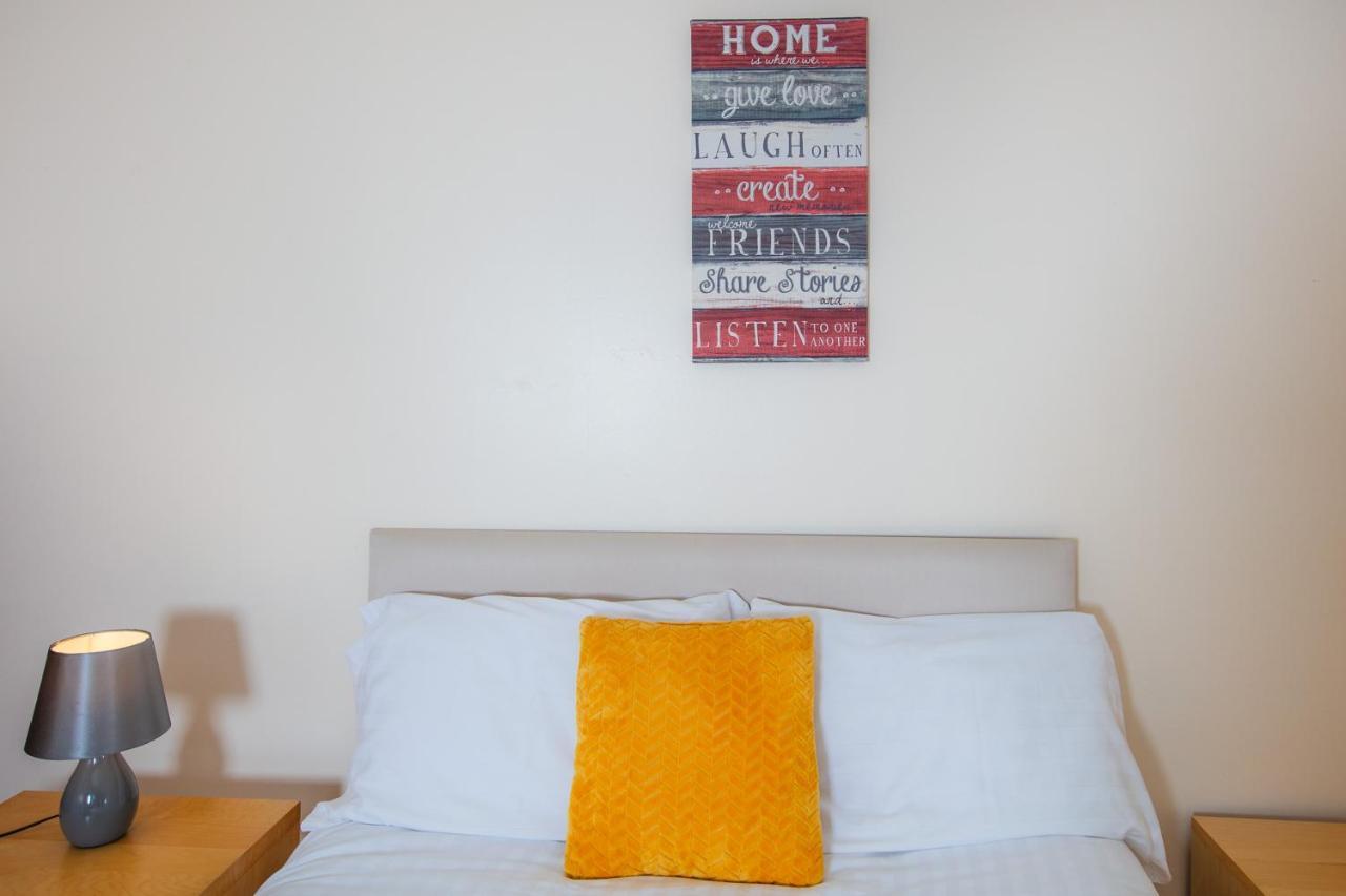 Fab Arthur Seat Views, Old Town Apartment Единбург Екстериор снимка