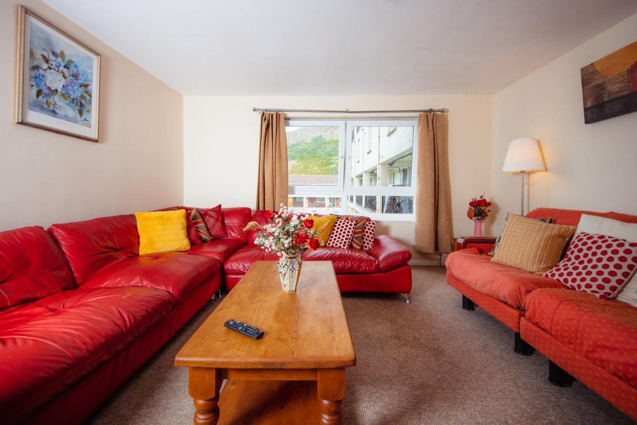 Fab Arthur Seat Views, Old Town Apartment Единбург Екстериор снимка