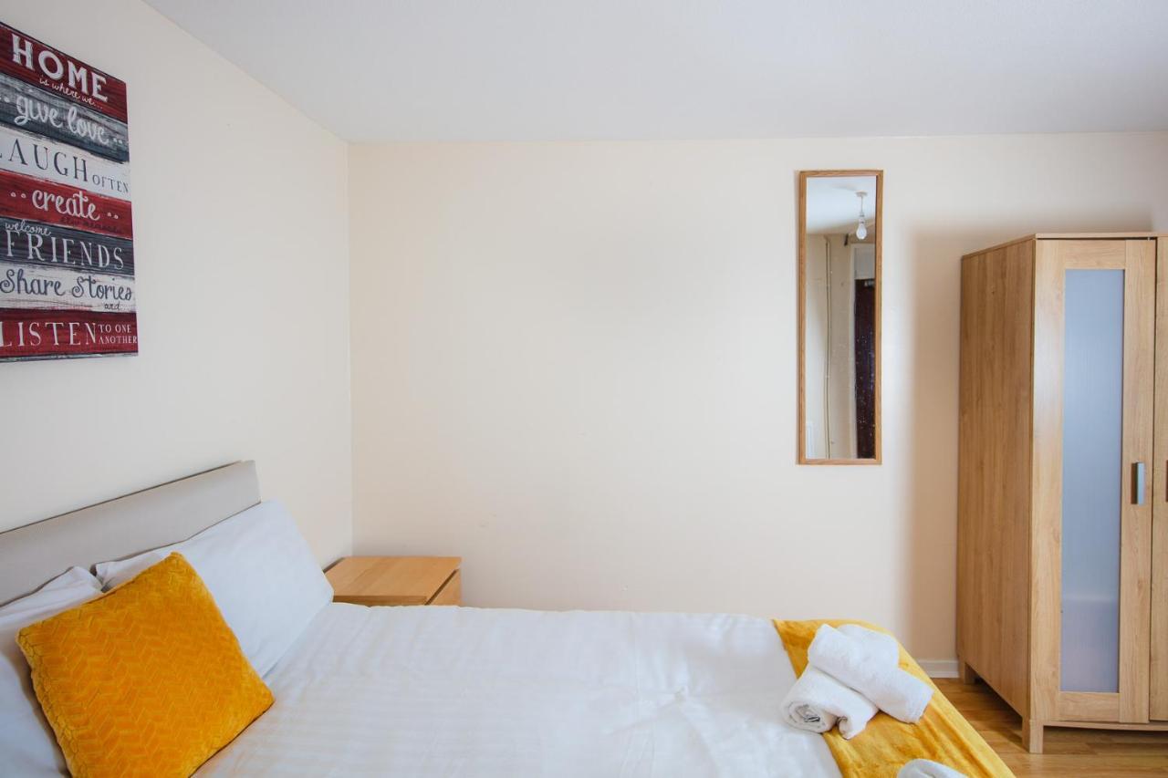 Fab Arthur Seat Views, Old Town Apartment Единбург Екстериор снимка
