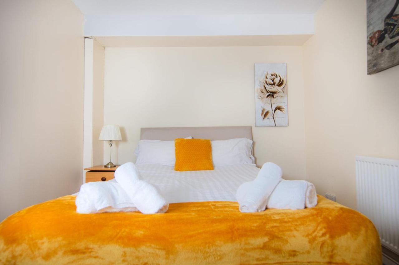 Fab Arthur Seat Views, Old Town Apartment Единбург Екстериор снимка